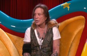 Los fanáticos de Celebrity Big Brother se huelen sobre el tratamiento 'incómodo' de la salida de Mickey Rourke