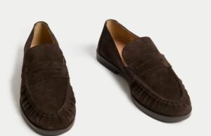 Los mocasines de gamuza marrones de M&S 'viral £ 55 vuelven a estar en stock hoy después de vender rápidamente