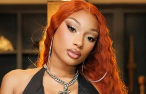 Megan Thee Stallion toca la atención en G-String mientras se fija con Justin Bieber en Coachella