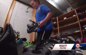 El armario deportivo de Rae ayuda a los niños del condado de Cass a jugar con equipo gratis