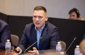 NACP todavía está revisando el estilo de vida del asistente de Hetmantsev, Yevhen Sokur, quien anteriormente era el subdirector del Servicio de Impuestos del Estado