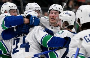 Rally Furious Levanta a Vancouver Canucks en libros de registro de NHL