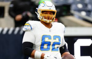 Los titanes firman a los linieros ofensivos Sam Mustipher, Brenden Jaimes, Oli Udoh