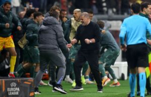 Tottenham en semifinales de la Europa League, Postecoglou shushes críticos