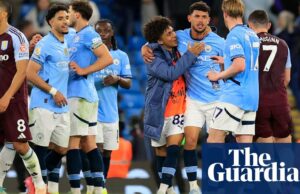 La oportunidad del título de Liverpool, las semifinales de la Copa FA … y los caminantes – Football Weekly Extra | Fútbol americano