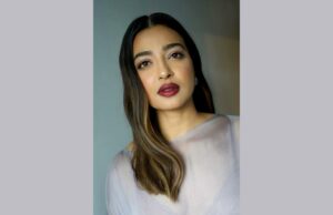 La primera aparición de Radhika Post Mum