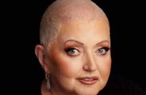 Los premios Olivier honran a Linda Nolan en segmento emocional tres meses después de su muerte