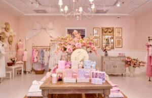 Abierto en centros de estilo de vida con comida y bebida