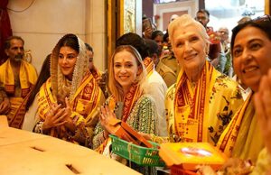 Visita del templo de Jacqueline con la madre de Elon Musk