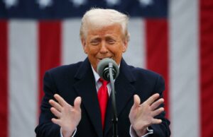 Trump declara una guerra comercial en el mundo con aranceles universales del 10% y tasas más altas en sus principales socios comerciales | Economía y negocio