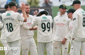 Campeonato del condado: Nottinghamshire domina a Warwickshire después de que Hutton y O'Neill tomen cinco