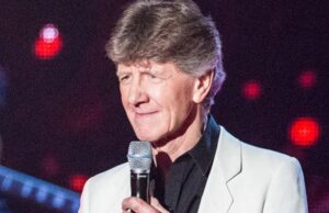 Mike Berry Dead: Music Icon y ¿te están sirviendo? Star muere 'repentinamente'