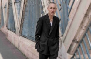 El nuevo libro intoxicante de Constance DeBré argumenta contra la familia y la identidad