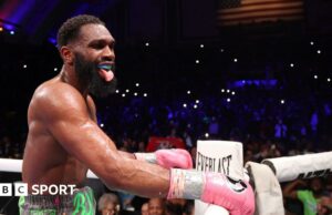 Jaron Ennis vence a Eimantas Stanionis para unificar los títulos de peso welter de IBF y la AMB