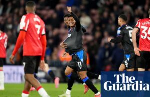 El encabezado de Matheus França para Crystal Palace rompe Southampton Hearts | Liga Premier