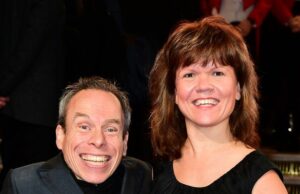 La causa de muerte de la esposa de Warwick Davis, Samantha, confirmó después de un año cuando se realizó una investigación