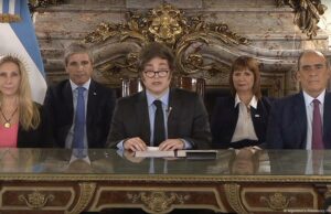 FMI, Banco Mundial aprueba nuevos rescates para Argentina – DW – 12/04/2025