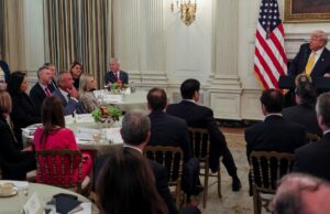 Trump demanda a Maine por no seguir la prohibición deportiva de la escuela secundaria transgénero