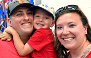 Familia militar del año nombrada en la 60ª barbacoa anual más grande del mundo