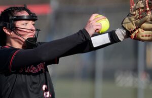 Resultados deportivos de la escuela secundaria Appleton Area para el martes 15 de abril