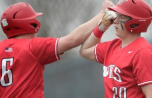 Resultados deportivos de la escuela secundaria Appleton Area para el martes 22 de abril