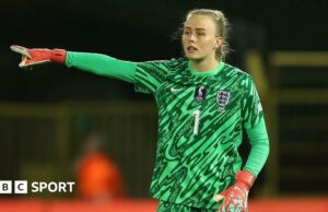Hannah Hampton por delante de Mary Earps en Inglaterra lucha por el portero por los euros femeninos