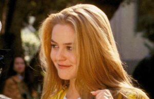 La serie de televisión desplegable Revival: Alicia Silverstone para protagonistas como Cher