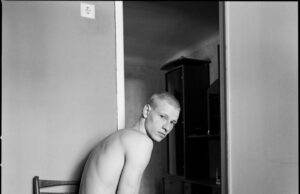 Vic Bakin está documentando a los jóvenes ucranianos en los territorios deshidratados de Kiev