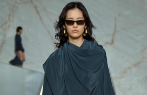 COS Stages SS25 Show dentro de una cantera de mármol de Atenas