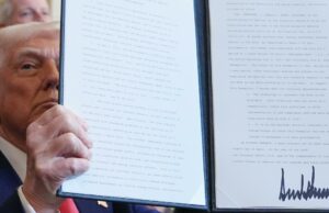 Trump va con su instinto y el mundo acompaña