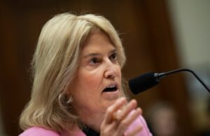 Greta Van Susteren firma un nuevo acuerdo con Newsmax