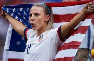 Julie Ertz, campeona de la Copa Mundial, titulares de la clase del Salón de la Fama de Arizona