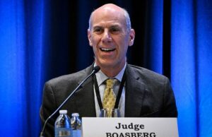 Sobre el juez que desafía a la administración Trump – Hollywood Life