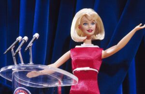 Acerca de la tendencia de la caja de Barbie AI y más – Hollywood Life