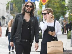 ¿Quién es la esposa de Russell Brand Lauren Gallacher? Dentro de su matrimonio – Hollywood Life
