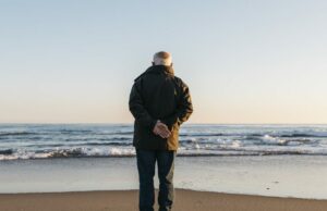 Dos principales choques demográficos son sacudir el mundo, y uno conducirá a un acantilado del Seguro Social para 2033, JPMorgan advierte