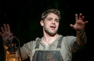 Jeremy Jordan se profundiza en el musical oscuro