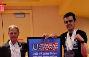 Dos atletas de la estación universitaria se dirigieron a los campeonatos mundiales de Armwrestling