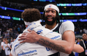 Anthony Davis de Mavericks regresa de una lesión en el ojo para golpear ganador del juego en un gran resultado para la búsqueda de playoffs