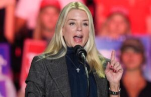 La coalición corporativa quiere que Pam Bondi controle la ley laboral: el mundo del pueblo