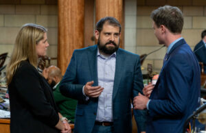 El juego deportivo ampliado en Nebraska enfrenta una subida legislativa cuesta arriba hasta la votación de 2026