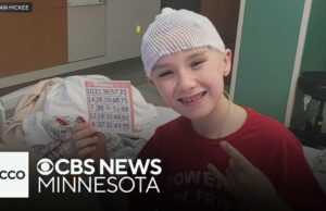 El joven atleta regresa a los deportes después de la cirugía cerebral