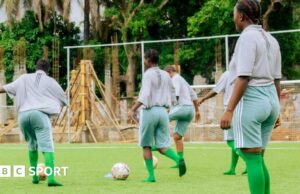 Fútbol para la reforma: las prisioneras en África toman cursos de entrenadores