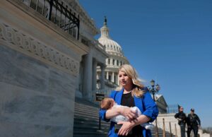 Los líderes del Partido Republicano de la Cámara de Representantes no pueden matar el impulso de votación de poder para los nuevos padres en el Congreso