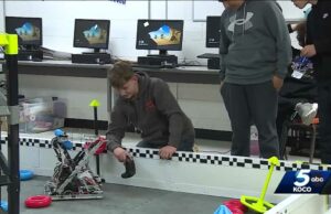 Los equipos de robótica de Stillwater avanzan al campeonato mundial