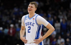 El Cooper Flagg de Duke nombró al Jugador Nacional del Año de los Hombres Naismith