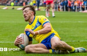 Super League: Warrington Wolves 32-18 St Helens