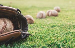 Puntajes de béisbol y softbol de la escuela secundaria del lunes
