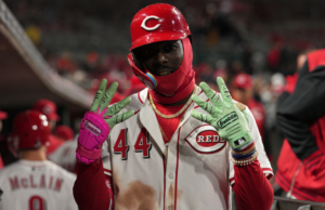 Elly de la Cruz de los Rojos tiene una noche de carrera, que incluye a Homer de 436 pies de luna, en victoria en los Rangers