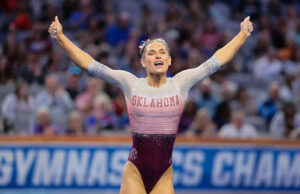 Oklahoma gana el campeonato de gimnasia femenina de la NCAA, terminando antes de UCLA, Jordan Chiles